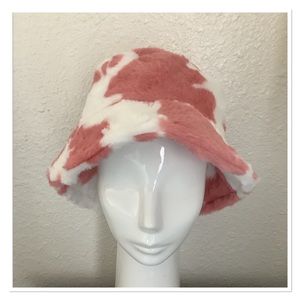 NWOT Plush Fuzzy Bucket Hat,